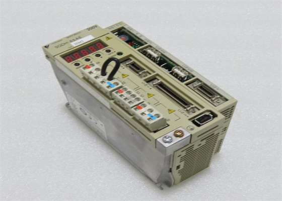 ইয়াসকাওয়া ব্র্যান্ড নিউ SGDH-A5AE 230V সার্ভো ড্রাইভ নতুন মূল বাক্সে