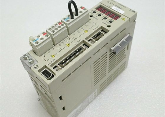 ইয়াসকাওয়া এসজিডিএইচ-০৪এই ইন্ডাস্ট্রিয়াল সার্ভো ড্রাইভ ২০০-২৩০ ভিএসি ৫০ / ৬০ হার্জ ৩০ ওয়াট ৫৫ কিলোওয়াট