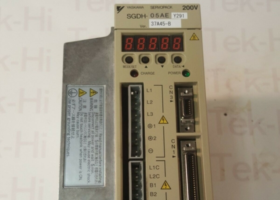 CNC মেশিনিং রোবোটিক্স অটোমেশনের জন্য YASKAWA SGDH-05AE সার্ভো ড্রাইভ অ্যাম্প