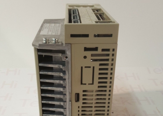 CNC মেশিনিং রোবোটিক্স অটোমেশনের জন্য YASKAWA SGDH-05AE সার্ভো ড্রাইভ অ্যাম্প