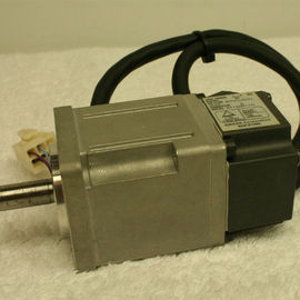 OMRON R88M-GP40030H-S2-Z AC Servomotor, INC এনকোডার ফ্ল্যাট-স্টাইল 400W, 200 VAC, কী / ব্রেক ছাড়া, 3000Rpm