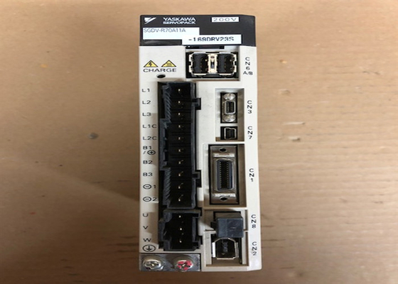 Yasakwa SGDV-R70A11A 200V Servo Drive AC  Amplifier Sigma A 5 Servopack 200 V