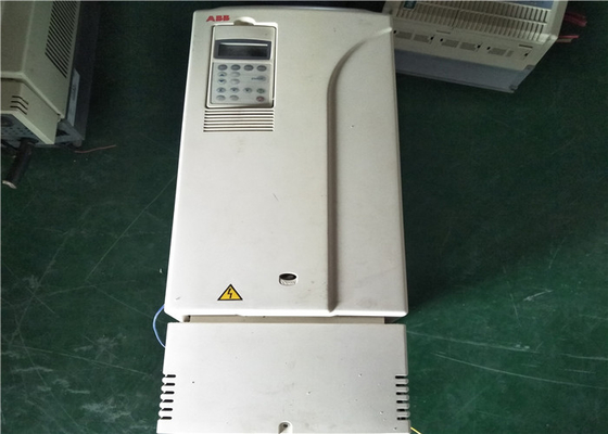 72A 48-63 Hz ACS800-01-0040-3+P901 ABB ACS800 general purpose series Drives Variable Frequency Inverter