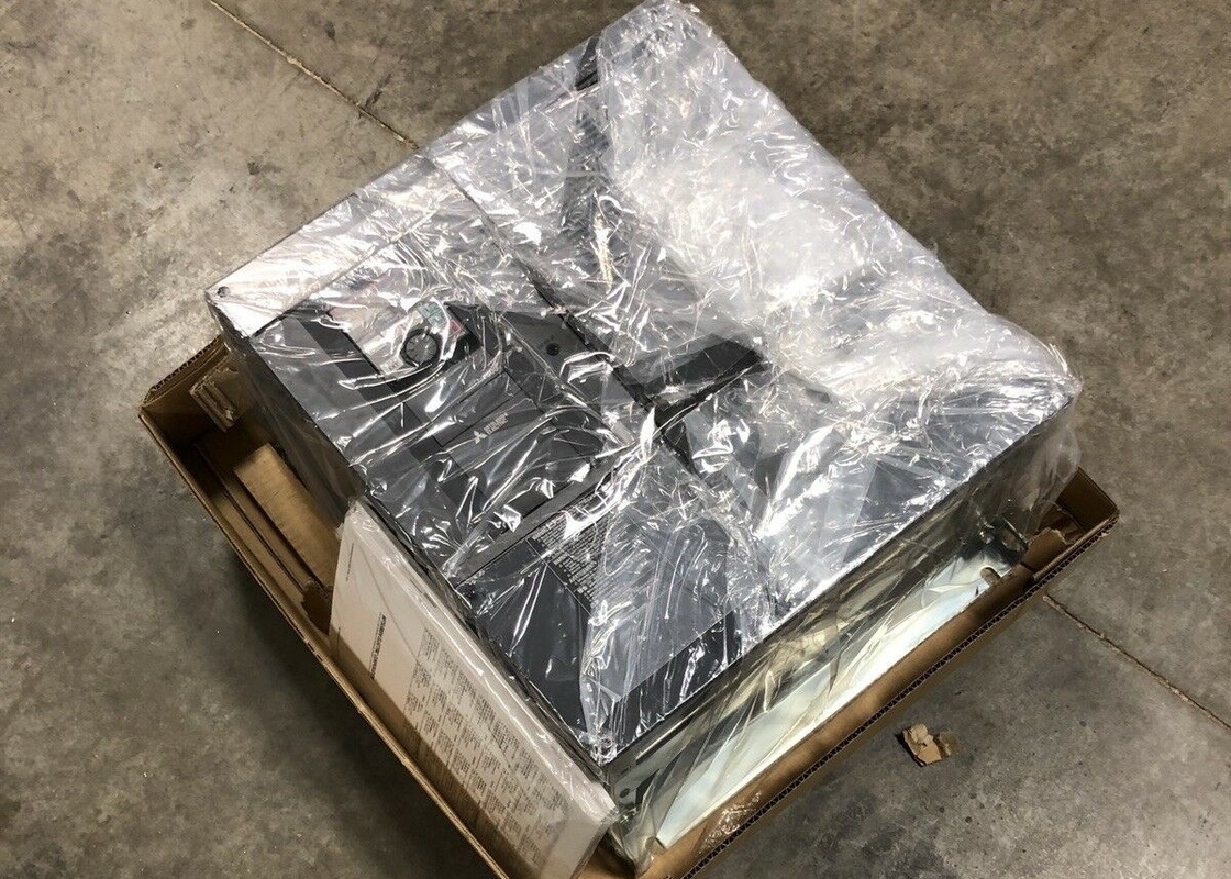 মিৎসুবিশি FR-A820-01870-E160  230 V 115 A 3 ফেজ ইনপুট 3 ফেজ আউটপুট 60 HP