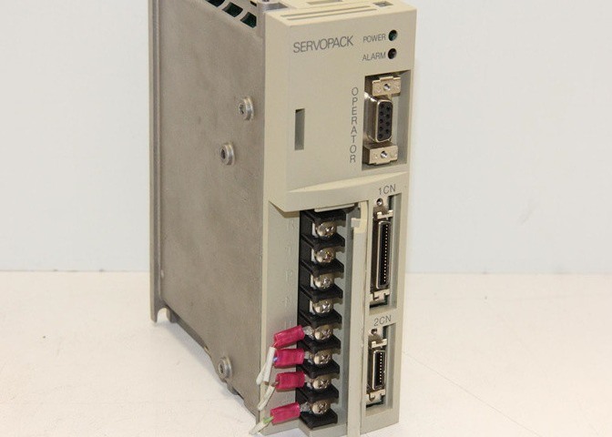 SGDA-01AS ইয়াসকাওয়া সার্ভো ড্রাইভ প্যাক 230V-AC 0.87a এম্প 100w সার্ভো এম্প্লিফায়ার