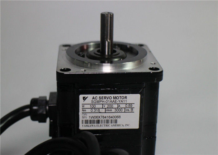 শিল্পকৌশল মূল এসি সার্ও মোটর Yaskawa বৈদ্যুতিক SGMPH-01AAE-YA11 0.89A 200V 100W